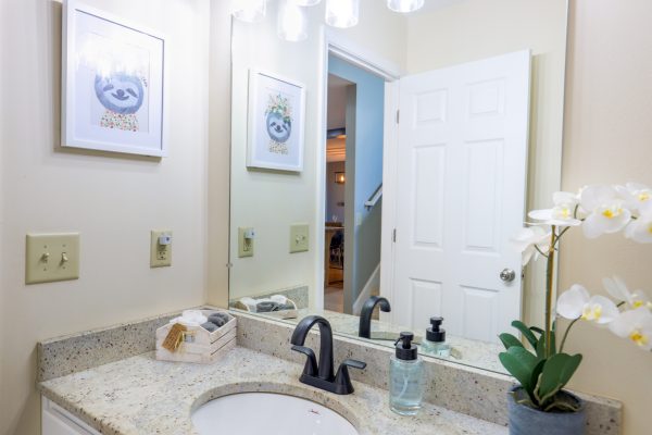 Sunset Ridge by MK Vacay Upper Level Bathroom